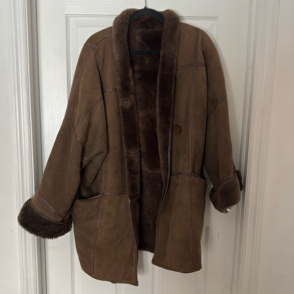 Coat - Picture 5 of 9